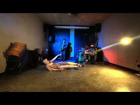 Performance Butô : Stéphane Guillaumon Musique improvisée Jean Marc Foussat /Jean Tinnirello / Lyon