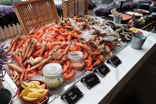 Food Exchange Dinner Buffet Review: Novotel Singapore on Stevens In-House Restaurant!