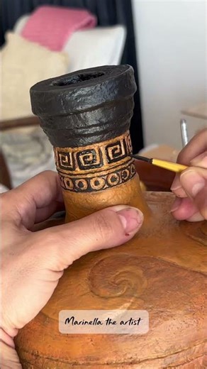 Expert Artists Reveal 3 Secrets to Painting Stunning Vases