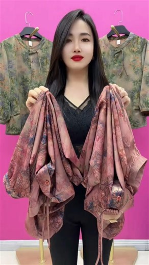 #Casual and youthful mom outfits #Fashionable trendy tops #blouse #dress #fashion