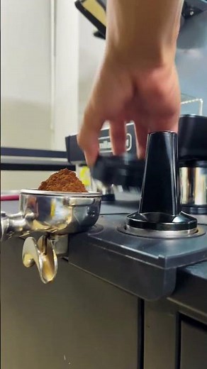 Cách pha cafe máy ngon đúng cách | How to make the perfect espresso