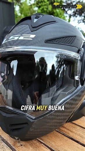 Flípalo con el nuevo casco Modular de LS2, el LS2 Advant X Carbon. Un casco perfecto tanto para el día a día como para tus rutas y viajes. ¿Por qué? Atent@ al vídeo porque nuestro compañero Pipe te lo cuenta con todo detalle #LS2 #LS2advantxcarbon #soymotero #solosequesoymotero | SoyMotero.net