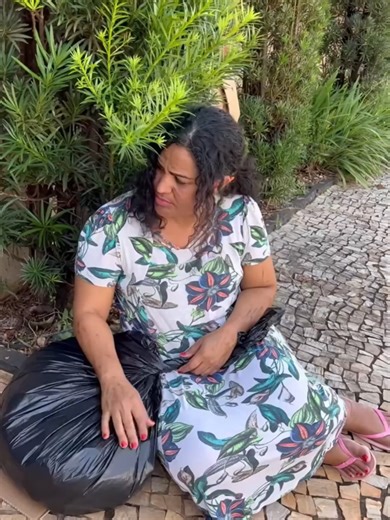 Honesty Wins the Job: A Moral Story of Integrity