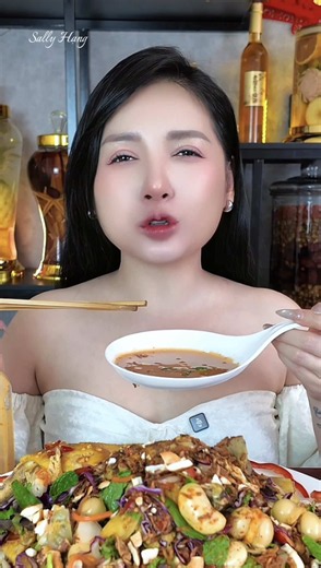 Mukbang đủ món mà mấy bà quan tâm này ha #sallyhang #lilystar #xaphong #trangda #sale77