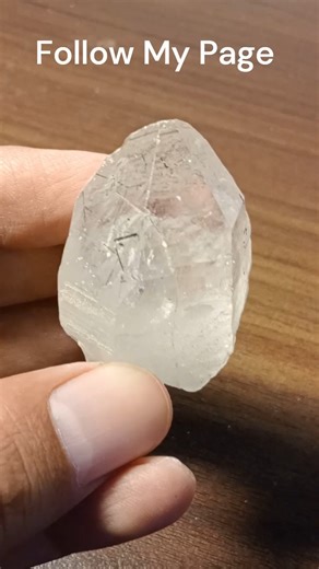 ✨ Quartz Crystal – The Beauty of Pure Clarity Quartz Crystal is...