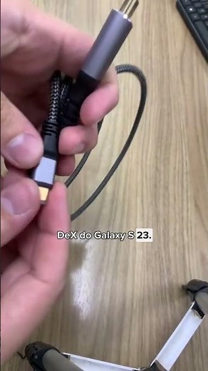 Mostrando o cabo Usb-c Para Hdmi 4k 60hz Thunderbolt 3 De 1,80 Metro Preto