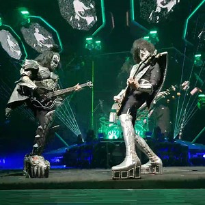336K views · 10K reactions | It's Cold Gin Time Again! Nationwide Arena #Columbus #EndOfTheRoad | KISS | Facebook
