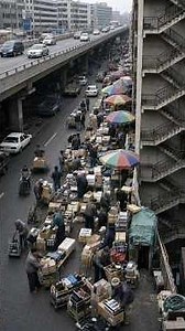 Where did the 894 street vendors from Cheonggyecheon and Dongdaemun go?