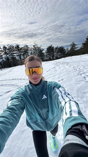 Milica Novkovic on Instagram: "Nekad je bio san. Danas je izbor! Početak godine 🏃🏼‍♀️ Novi kilometri i novi fokus. Hidratacija nije opcija ona je deo igre. Uz mene i ove godine @powerade 💧spremamo se za nove trke i tu sam da vas motivišem da zajedno krenemo od dana jedan 🏃🏼‍♀️🔥 … Once it was a dream. Today, it’s a choice. The year has just started 🏃🏼‍♀️ New kilometers. New focus. Hydration isn’t an option it’s part of the game. @powerade is with me 💧 Getting ready for new races, and I’m