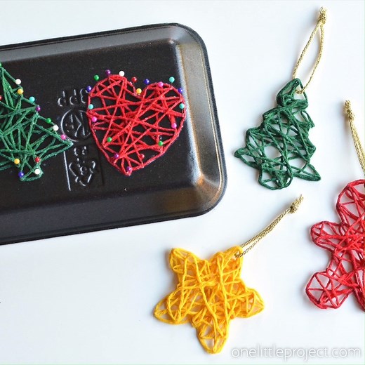WRAPPED YARN ORNAMENTS Full Instructions >> https://onelittleproject.com/how-to-make-wrapped-yarn-ornaments/ | One Little Project