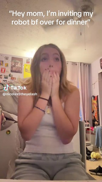 Tolerating My Robot BF: Tenna Cosplay Insights