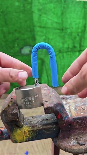 Add rubber to the padlock #shorts