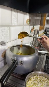 पत्नी परिवार की गर्दन होती है #trending #viralshort #funny #comedy #youtubeshort #neelamsaini