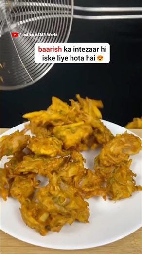 pyaaz ke pakode recipe that’ll make you wish for baarish every day 🥰🤌 ​⁠‪@indianasmrworld‬