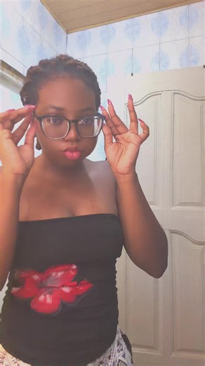 @nanaesi 😩wearing you, if you gerit you get it #goodvibes