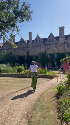 Wide legged pdf trouser (& shorts) pattern. UK size 16-24.