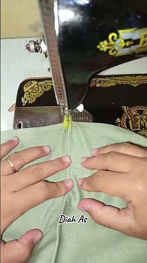Easy trick to join fabric without overlocking #sewing #clothing #sewingtips #fyp