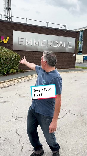 Welcome to Emmerdale, come take a look around… 🎬 #emmerdale #emmerdaletour #behindthescenes