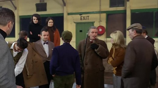 Circus of Fear(1966) Christopher Lee, Suzy Kendall, Leo Genn and Cecil Parker.