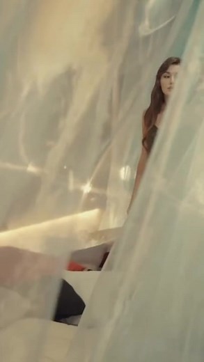 Hande Erçel on Reels