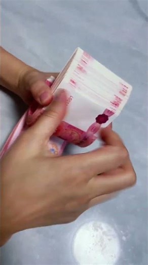 Counting money quickly using practical five finger method