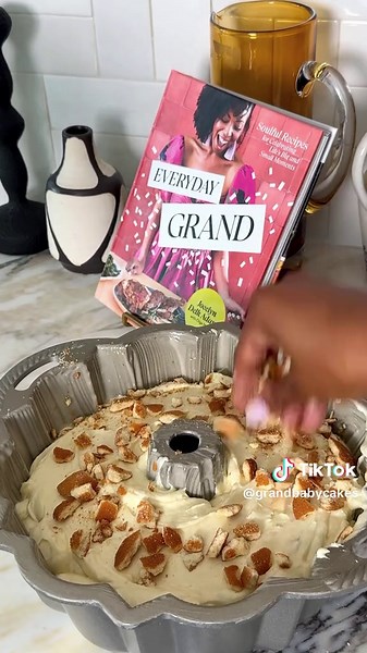 Delicious Banana Pudding Pound Cake Recipe