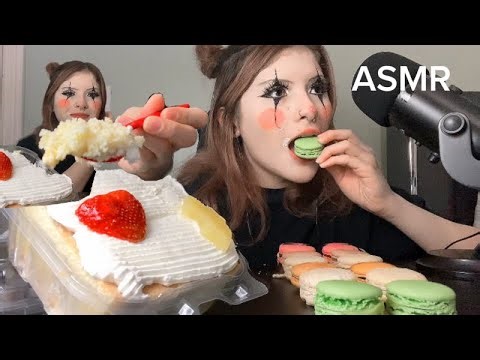 ASMR~ 🍰💗Eating Macaroons/ Tres Leches cake 🍰 💗(Crunchy sounds)