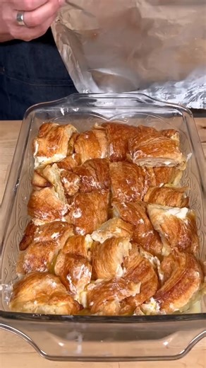 190K views · 639 reactions | I learned this French Toast recipe in Paris  This original video was produced by Network Media and Robyn Q | Rick's Kitchen Crew | Facebook