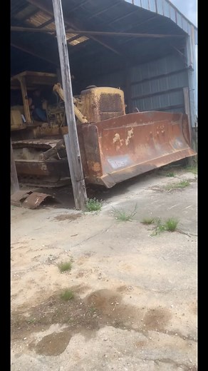 Komatsu D355A vs D9: A Comparison Worth Watching