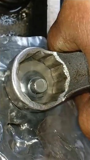 easiest way of installing valve keepers #dieselengine #automobile #mechanic