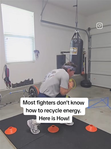 Power in boxing doesn’t start in the arms. It starts with ground force production. In this GridX drill I’m loading energy into the ground, sending it back through the hips, and transferring it across the body. This teaches fighters how to store, recycle, and transfer force efficiently. #boxingpower #fightscience #boxingdrills #combatathlete #boxingperformance