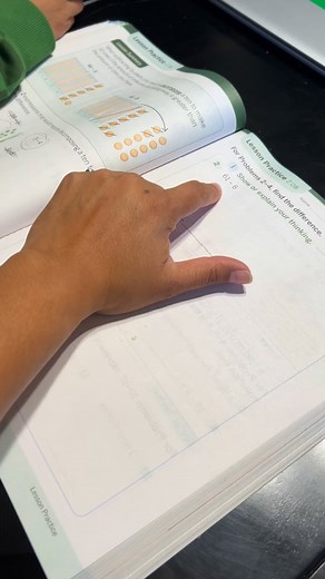 2nd grade math is so different. I feel like they have options how to solve the problems. Decompose a ten was never taught to me 藍 but now i’m learning too | Mirlena Esquivel | Facebook