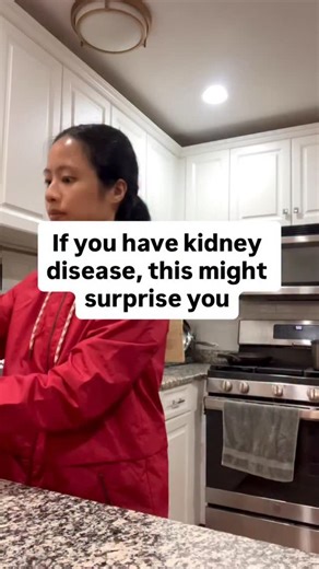 What I hear way too often… You get diagnosed with kidney disease, and instead of a clear action plan👇🏼 you’re told to “drink more water” and “watch your diet.” That’s it.😩 Sure—if you’ve been under-hydrated, drinking more water can be helpful. Your kidneys do need water to filter properly. But here’s the truth your doctor probably didn’t mention… Drinking more water alone won’t stop kidney disease from progressing. In fact, if your kidney function is more advanced, your hydration needs could 