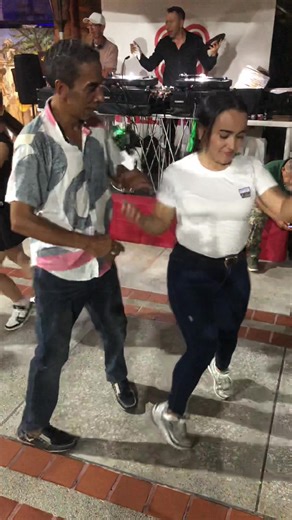 Cumbias y Baile Gratis en Medellín