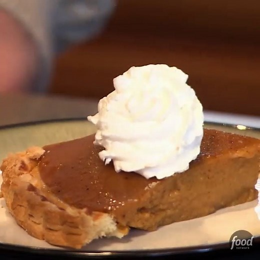 Find out just how Sara Lee pumpkin pie is made! And tag a pumpkin pie lover who’s gotta see 🥧 | Food Network