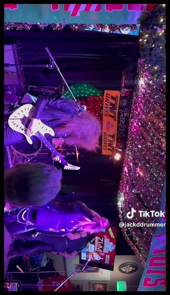 Kickstart My Heart: 80s Hard Rock Vibes