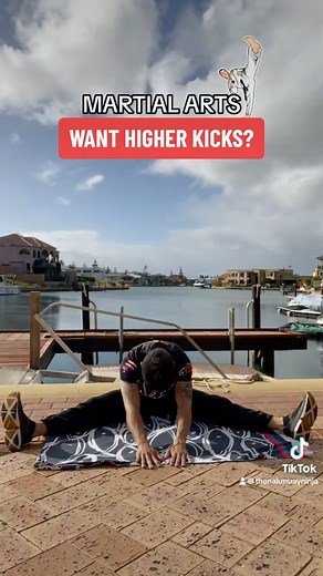 Traditional kick stretches! Follow @thenakmuayninja 🥷 #muaythai #muaythaitraining #muaythaitechniques #muaythailife #muaythaigram #muaythaigym #muaythailifestyle #muaythaisparring #muaythaidrills #muaythaiperth #perthmuaythai #muaythaicombos #muaythaicommunity #muaythailovers #muaythaiaustralia #muaythaicoach #muaythaimovement #martialarts #perthmartialarts #kickboxing #perthkickboxing #flexibilty #flexibilitytraining #highkick #mobilty #hipmobility #headkick #mobilitymonday #legstretch | Nak M