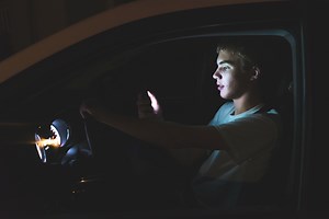 4 free apps that prevent your teenager from texting and driving