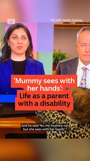 "Mummy sees with her hands" 💕 Nas Campanella made history as the world's first blind newsreader and currently works as the ABC's Disability Affairs Reporter. But four years ago, she took on a different role — motherhood. 702 ABC Radio Sydney Drive presenter Thomas Oriti caught up with Nas, who also happens to be his wife, to chat about her experiences as a mum who lives with a disability. Are you a parent with a disability? Or maybe your mum or dad has a disability? Share your experience with u