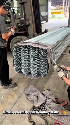 Heavy Steel Bundle Loading Process ⚙️🚛 #SteelFabrication #IndustrialWork #Manufacturing