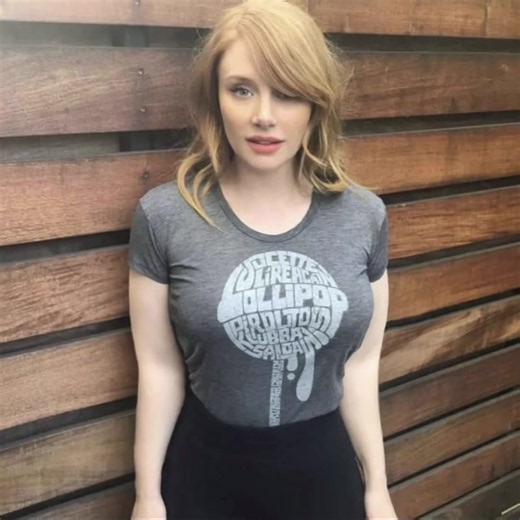 beautiful either way but her natural hair is way better || #brycedallashoward #brycedallashowardedit #clairedearing #gwenstacy #jurassicworld