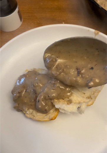 Delicious Biscuits and Gravy Recipe to Try
