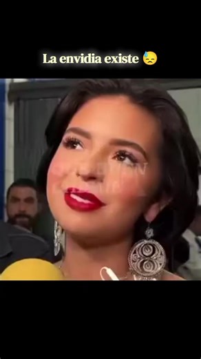 Cazzu y Nodal: La Historia Detrás de la Envidia