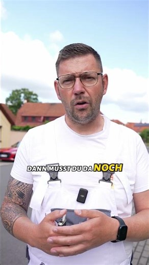 Bei Dämmfassaden sind dunkle Farbtöne oft teurer