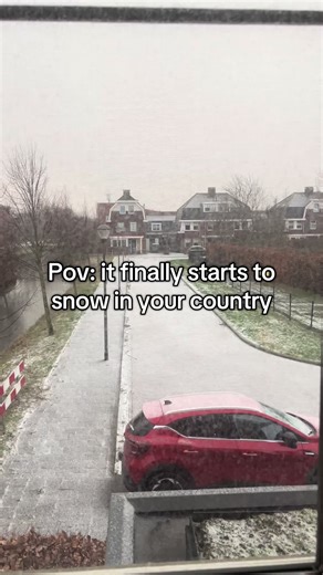 It Finally Starts to Snow: Winter Setup Inspiration