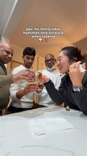 Alice Sun | New Recipes Weekly on Instagram: "some call this a family tradition 😆🍻🎄✨ when your family’s as big as theirs (10+ siblings) you gotta make sure everyone’s hydrated thru all the hard work!! 🥃🔥🥘 #familyreunion #trini #homecooking #holidaycheer #bigfamily"