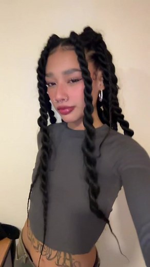 Do You Think I Look Good? - Lizeth Selene Mars Selene Video