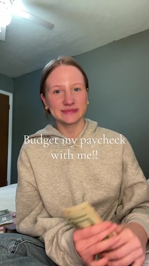 Budget my paycheck with me as a 17 year old!!💰💰 #paycheck #moneytok #savingmoney #fypシ #budgetwithme