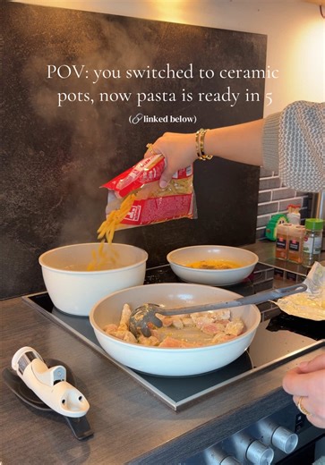 Stylish and Easy-to-Clean Ceramic Cookware