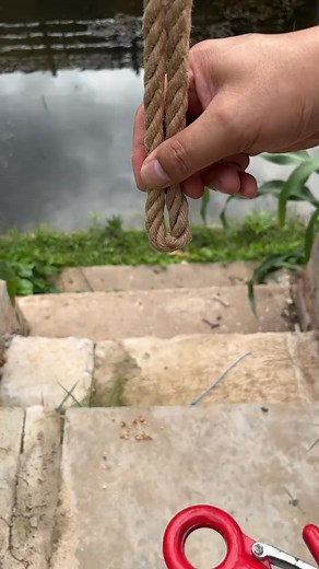 #knot #rope #knottutorial #knottutorials #campinghacks #camping #knotsforfishing #knotsforbeginners #lifeskill #LifeHack #boyscouts #bushcraft #survivalskills #Outdoors #knotting #sheetbend #hitch #simpleknot #bestknot #knotsforcamping | Knots Master